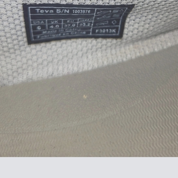 Teva Women's Niyama Mary Jane Gray/Cream Outdoors Snap Strap Flats Sz 6 - Picture 8 of 9